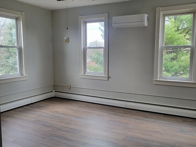 653 Mountain View Rd #B — Photo 9