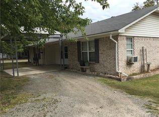 408 NE 3rd St, Stigler, OK 74462