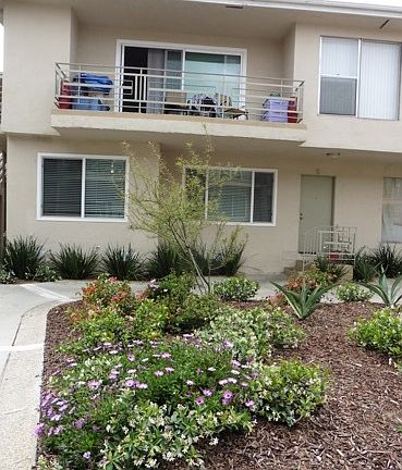 4th image of 4045 Stevely Ave APT 2