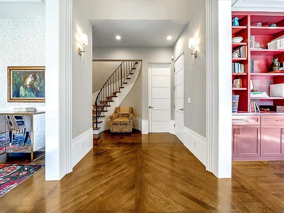 4th image of 1300 Stockbridge Ave