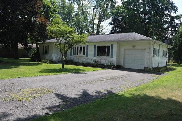 1st image of 110 Greenway Dr