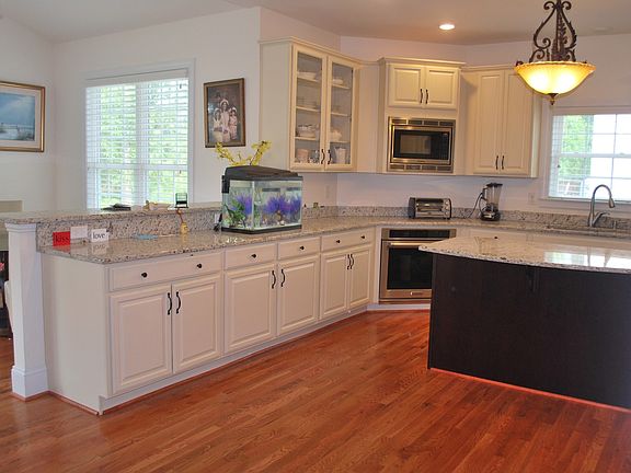 3rd image of 2025 Grey Oaks Park Ln
