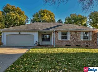 10516 U St, Omaha, NE 68127