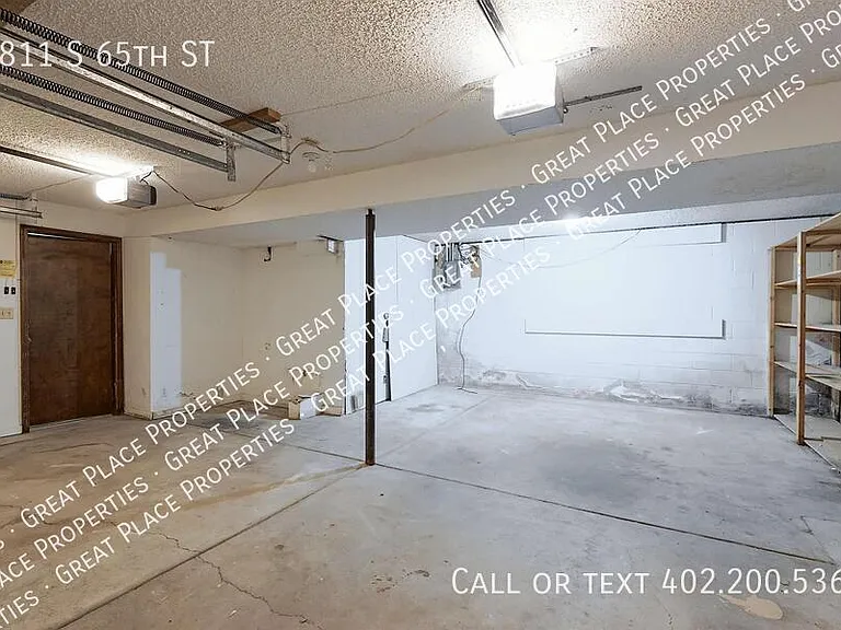 4811 S 65th St — Photo 44