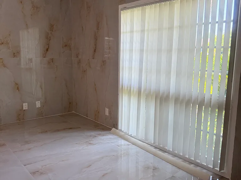 24316 Burbank Blvd — Photo 21