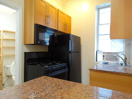 Rented by East Williamsburg Realty Inc | media 27