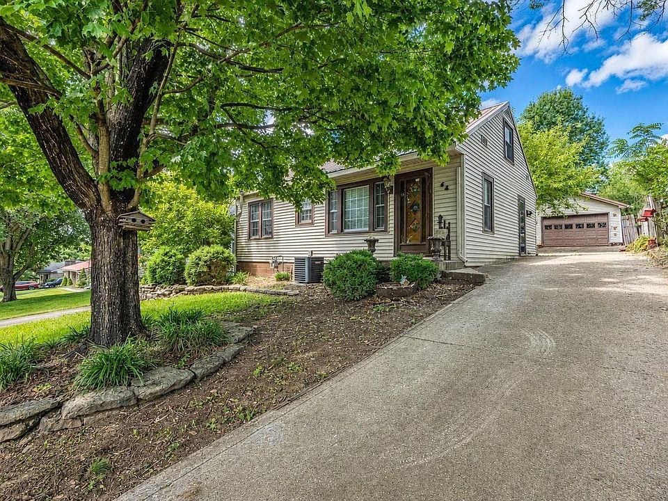1st image of 64 Horseshoe Dr