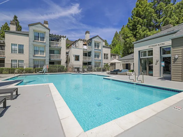 Fountains at River Oaks