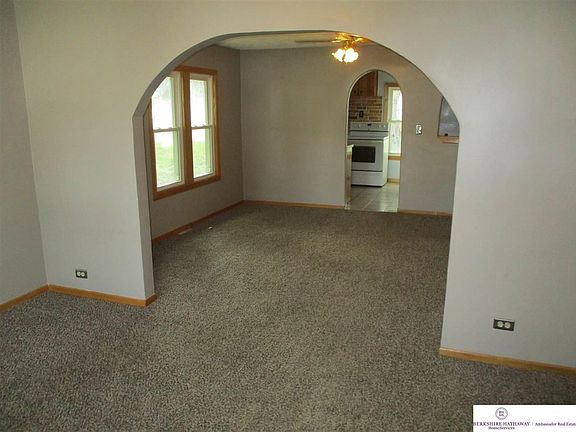 3rd image of 2605 Olive St