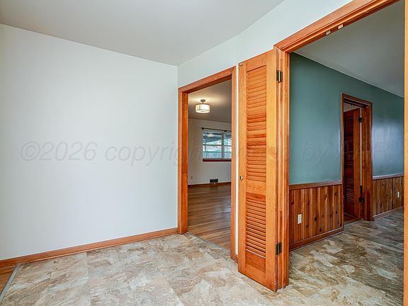 3rd image of 3424 Marion St