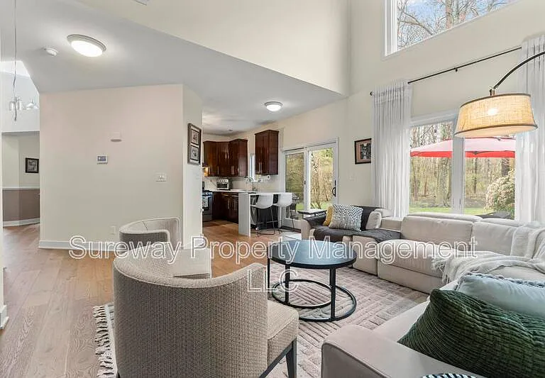41 Rutgers Ln — Photo 10