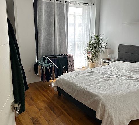 3rd image of 480 Kosciuszko St APT 2F