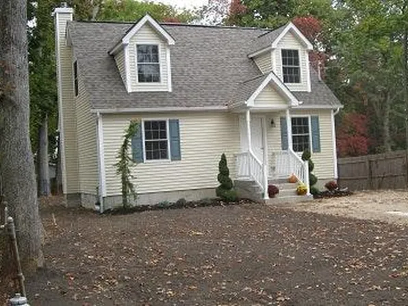 105 Argyle Ave, Selden, NY 11784