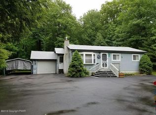123 Deer Path Ln, Pocono Summit, PA