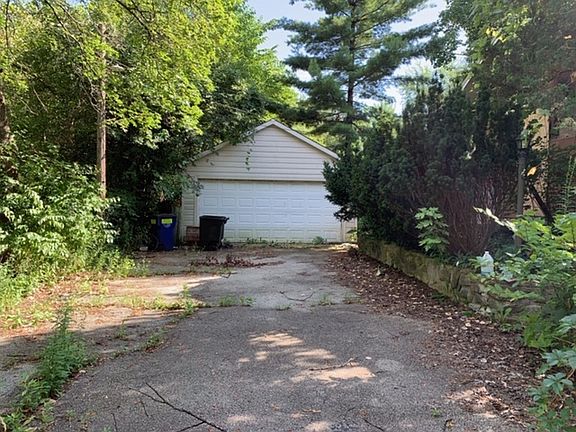 2nd image of 22W351 Thorndale Ave