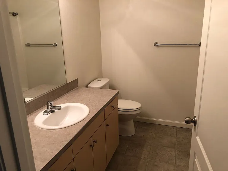 Falcon Ridge Apartments — Photo 69