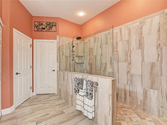 4th image of 13546 Eagle Pointe Dr