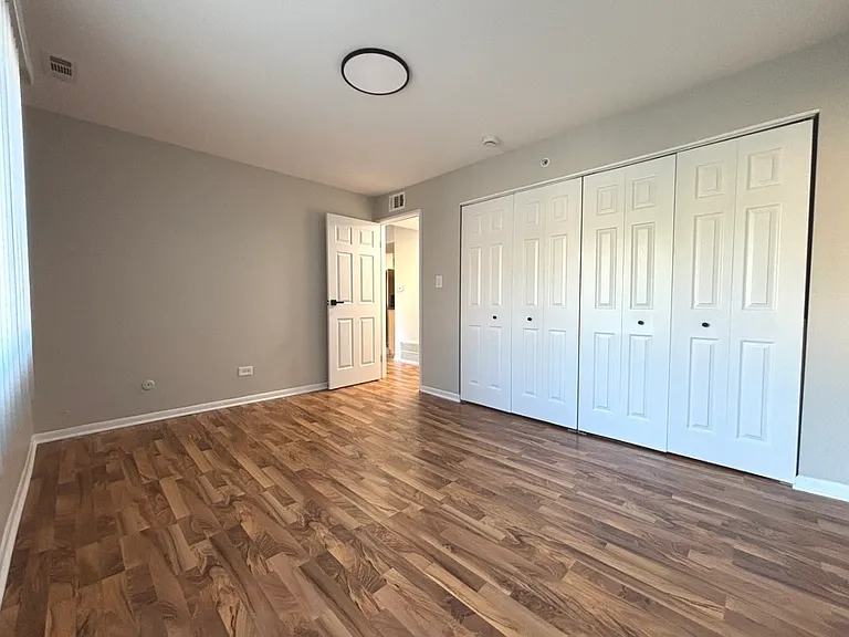 10437 Natoma Ave #4 — Photo 6