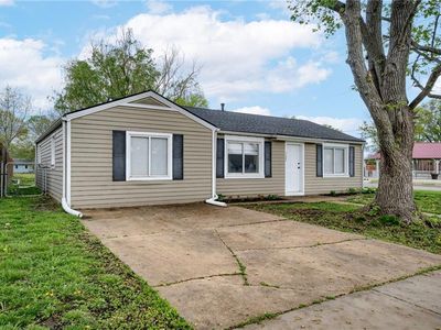 302 S Washington St, Raymore, MO, 64083