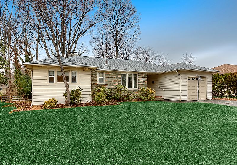 1st image of 98 Fieldstone Dr