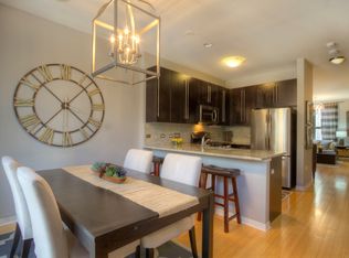 466 W Elm St, Chicago, IL