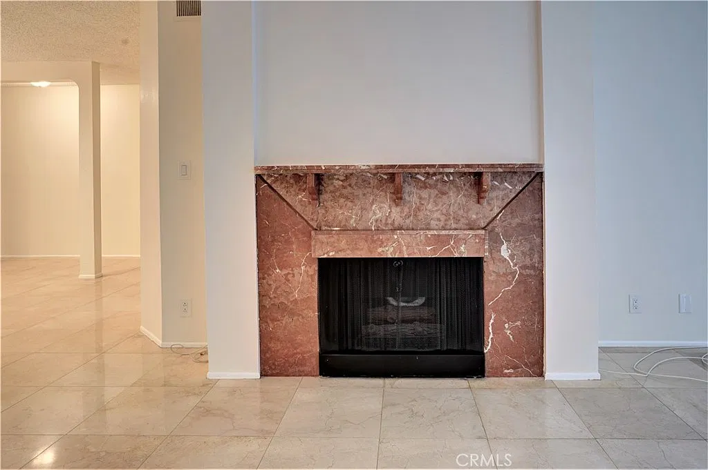 2 bed, 1300 sqft, $3,800 — Photo 3