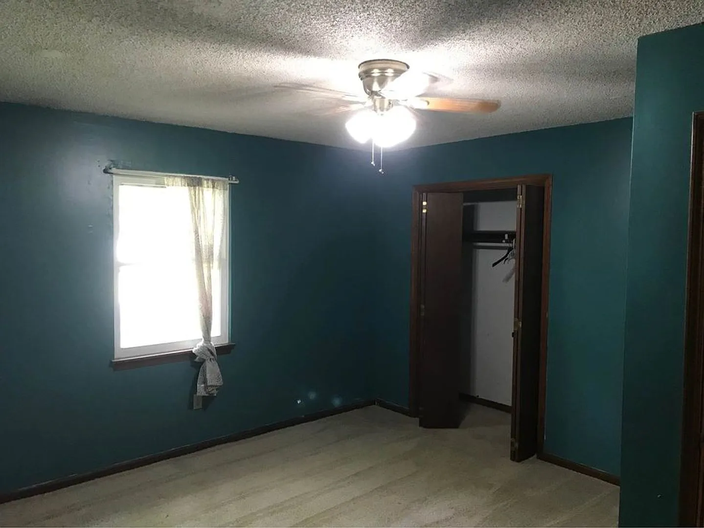 652-654 Pear Tree Circle — Photo 4