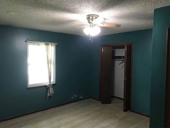 3rd image of 652-654 Pear Tree Cir #3B-2BA-1400SQFT