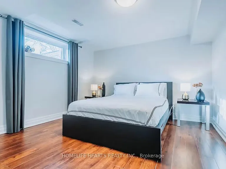 730 Drury Ln — Photo 22