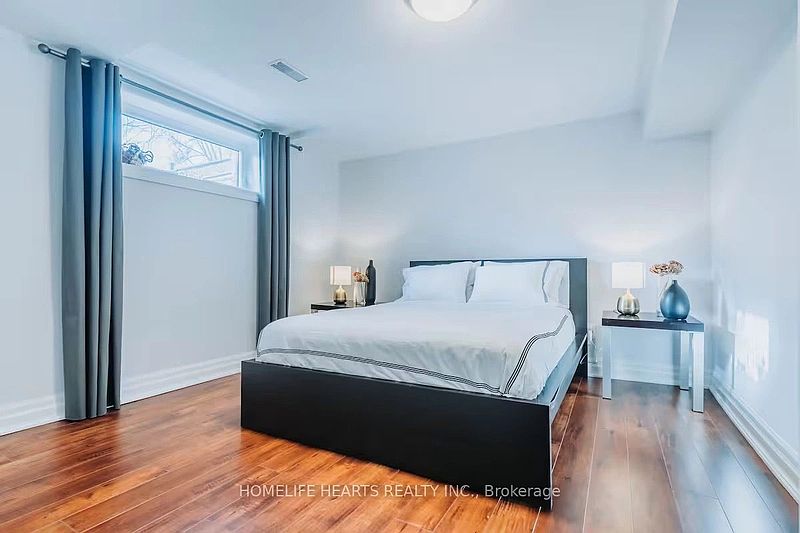 Burlington House for rent - 5 Bedrooms — photo 21