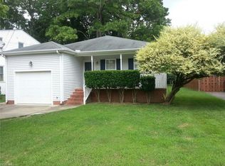 1116 Hawthorne Dr, Chesapeake, VA 23325