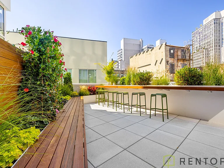 150 Lawrence St #1104 — Photo 7