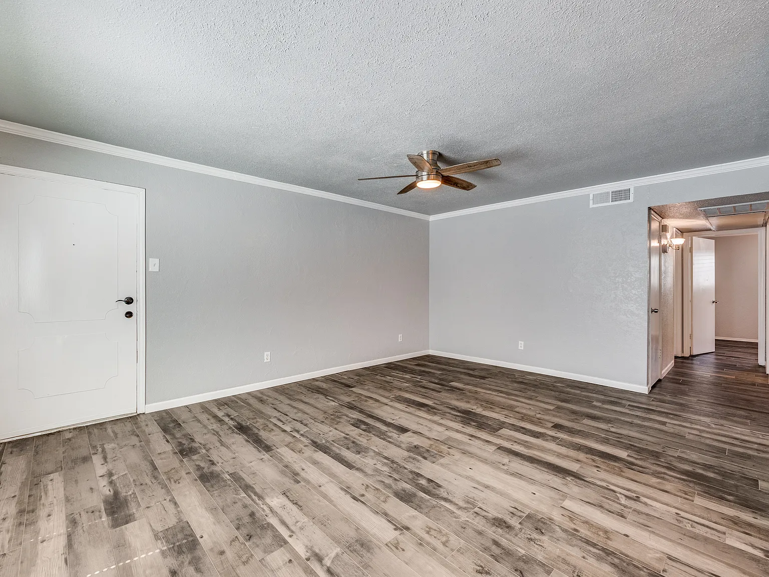 2 bed, 1162 sqft, $1,700 — Photo 4