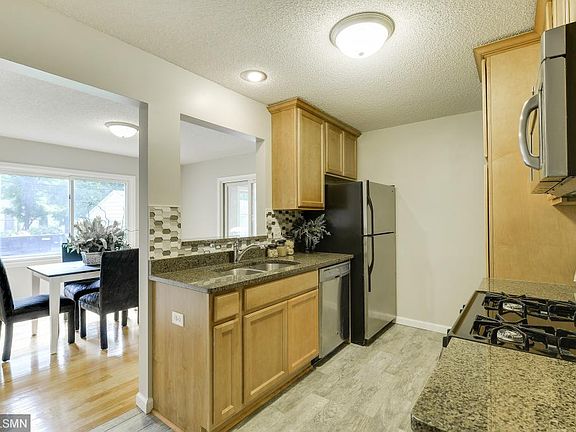 5th image of 7519 Blaisdell Ave