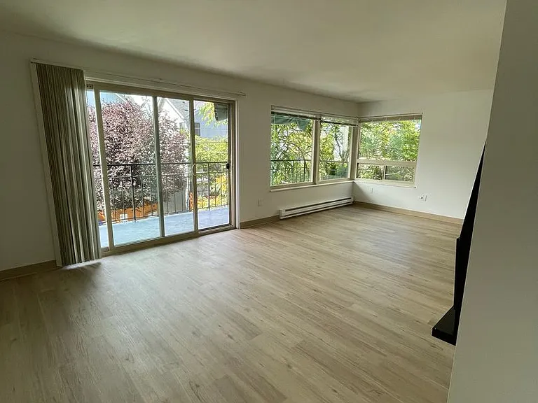 Franklin Apartments — Photo 14