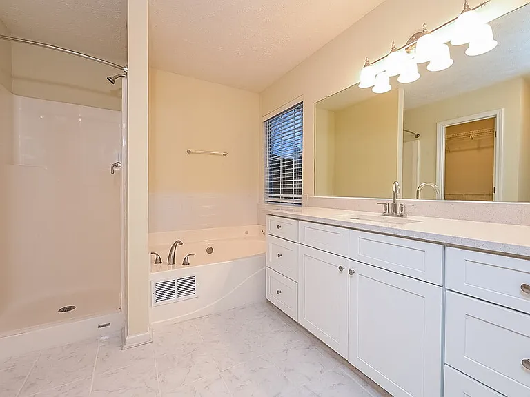 406 Summer Hill Cir — Photo 11
