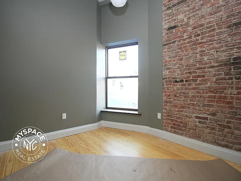 129 Putnam Ave #3R — Photo 5