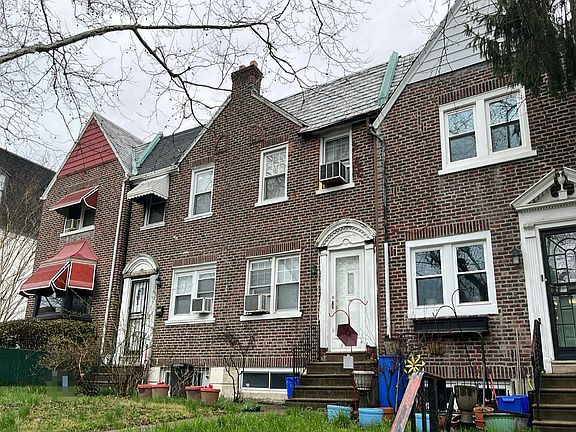 2nd image of 355 E Gorgas Ln