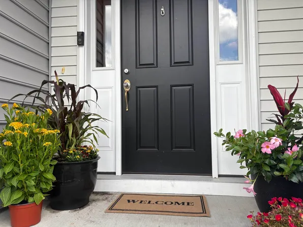 11 Hickory Ct, Cedar Grove, NJ 07009