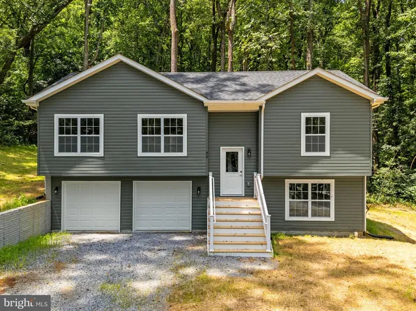 82 Shenandoah River Dr, Harpers Ferry, WV 25425