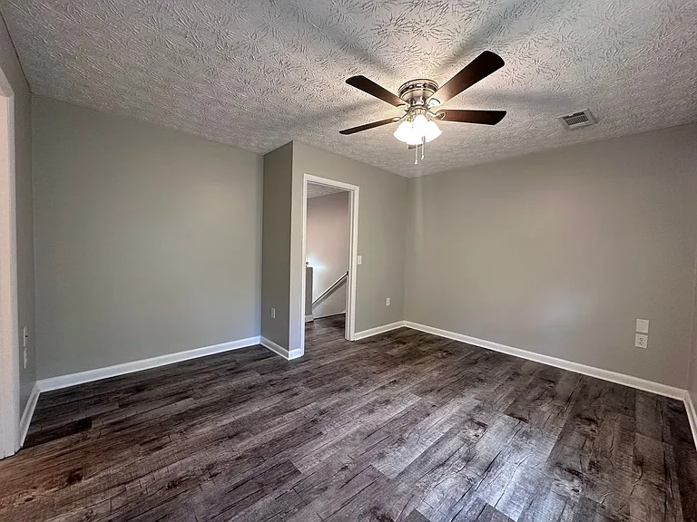 2021 N Sizer Ave #L — Photo 55