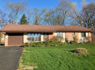 420 Illinois Blvd, Hoffman Estates, IL