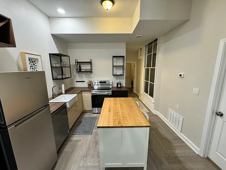 2146 N Halsted St #3R — Photo 4