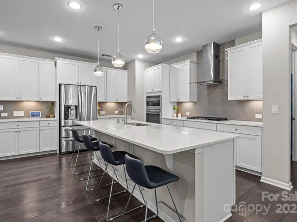 9426 Hightower Oak St, Huntersville, NC 28078