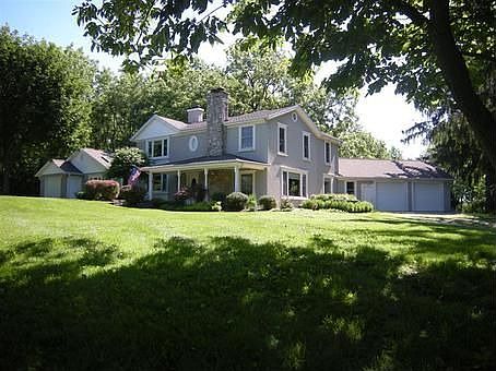 2nd image of 450 McBee Rd
