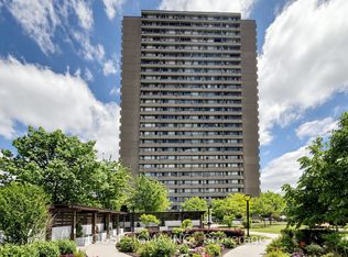 725 Don Mills Rd #305, Toronto, ON M3C 1S8