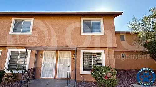 1418 E Knoll Cir #3 Photo 1