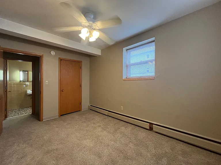 996 Van Buren — Photo 13