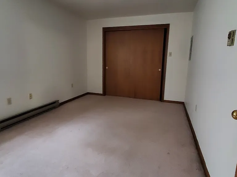 415 E 4th St #6 — Photo 5