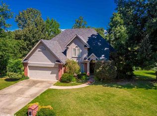 1418 River Pointe Ct, Benton, AR 72019